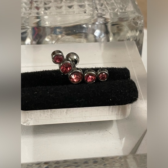 1Pc Pink CZ Surgical Stainless 16g Cartilage /Helix/Tragus Stud NWT - Picture 3 of 9